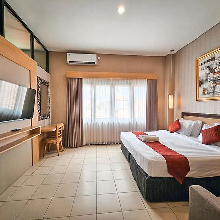 Svarna Suites Seminyak Экстерьер фото